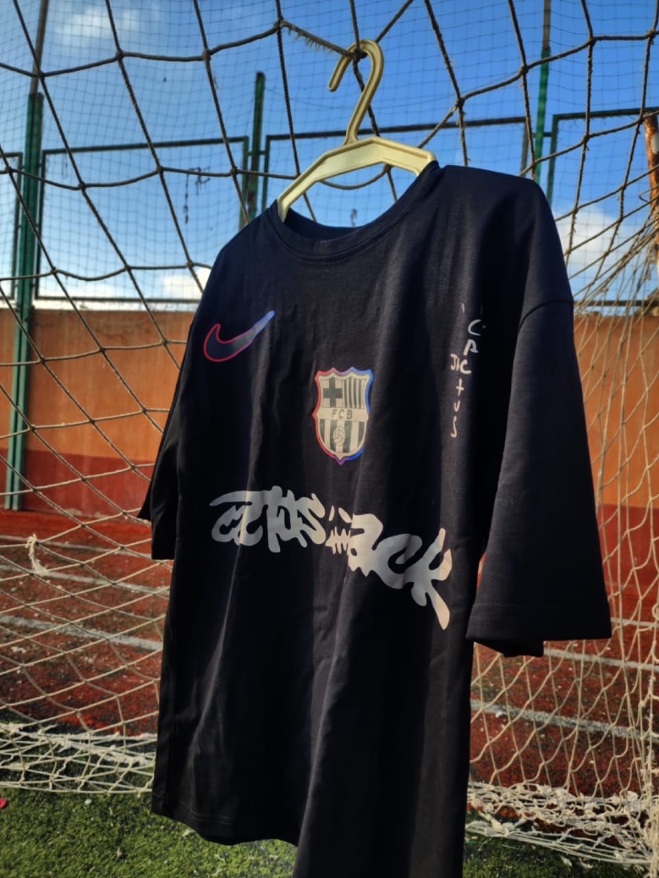 Barcelona X Travis scott